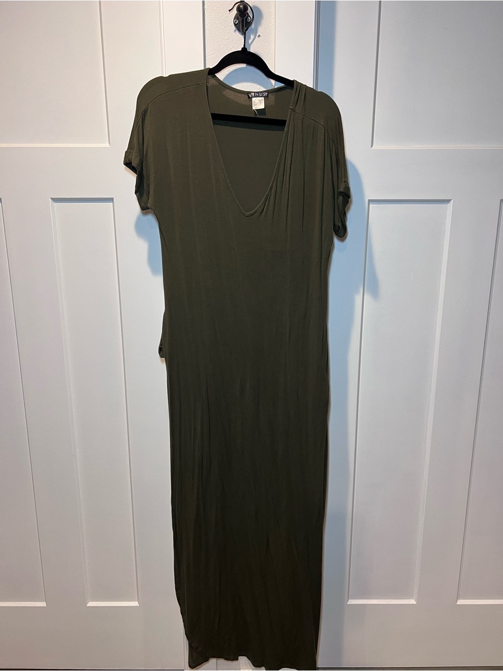 VENUS Olive V-Neck Short Sleeve Maxi Dress M